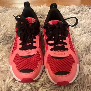 Womens puma athletic shoes